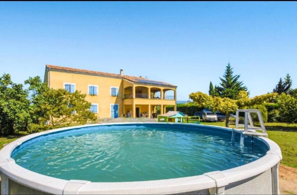 Baix House | Maison de 4 chambres avec piscine privee jardin clos et wifi a Baix