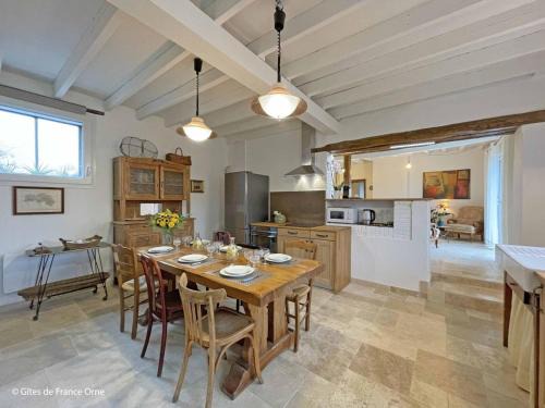 Longny les Villages House | Maison de bourg rénovée, 3 chambres, terrasse, jardin, proche forêt et sentiers du Perche - FR-1-497-195
