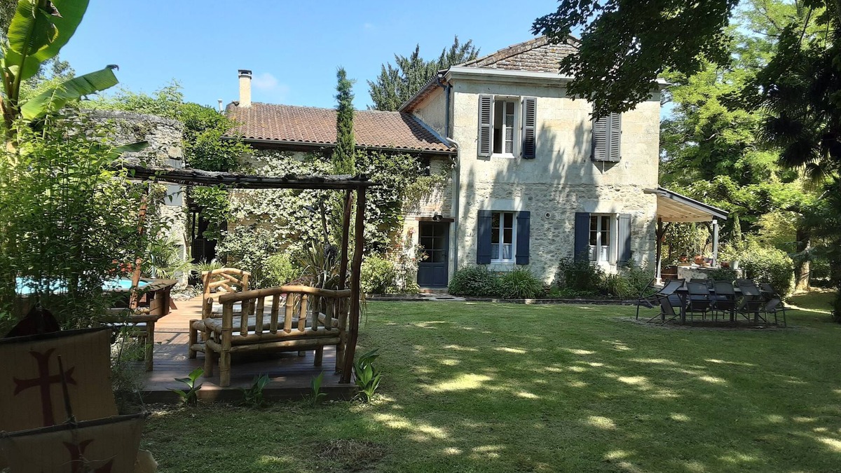 Taillecavat House | Maison de Campagne au Bord de la Rivière, Face au Château de Duras