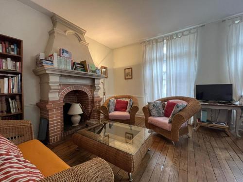 Montigny-sur-Loing Apartment | Maison de caractere cœur du village 1h de Paris