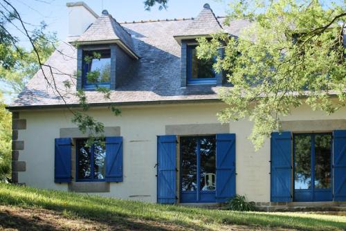 Plougrescant House | Maison de caractère à Plougrescant avec jardin et parking.