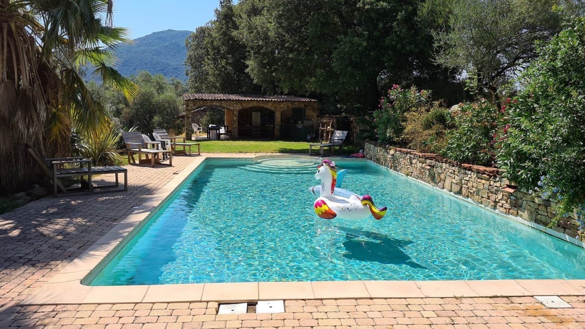 Sartene Villa | Maison de Caractère Avec Piscine
