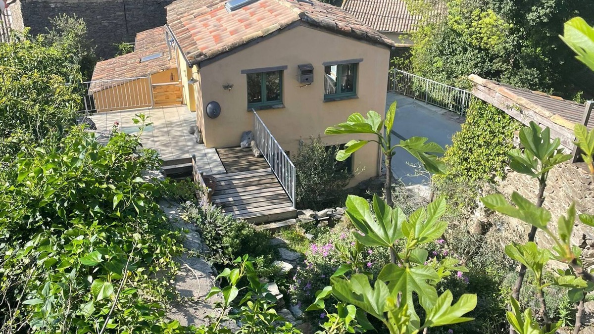 Cabrerolles House | Maison de Caractere Avec Piscine Dans le Parc Regional du Haut Languedoc