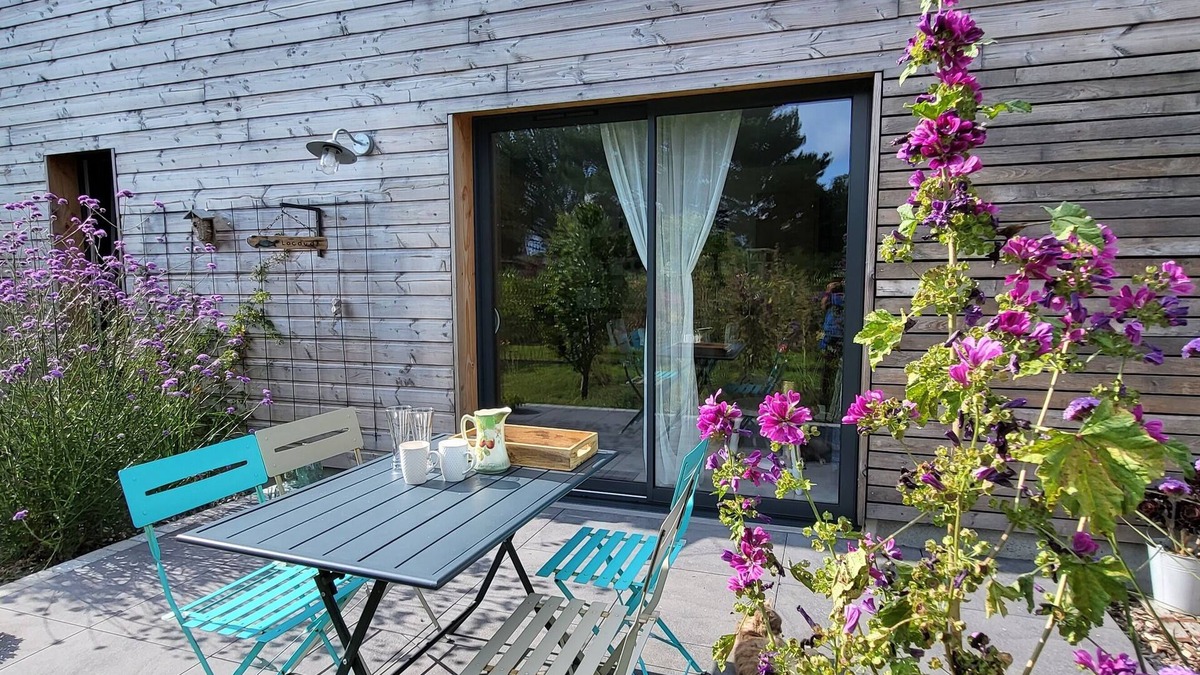 Tredrez-Locquemeau House | Maison de Charme en Bois à 300 m de la mer