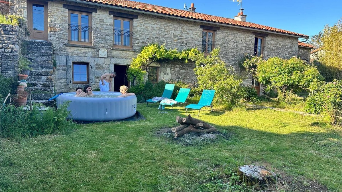 Pliboux Villa | Maison de Charme au Calme de la Campagne Avec spa