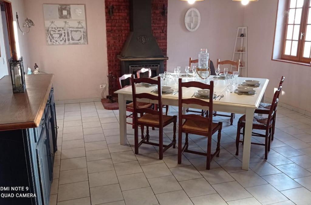 Gannay-sur-Loire Villa | Maison de ferme au calme jusqu'à 10 personnes