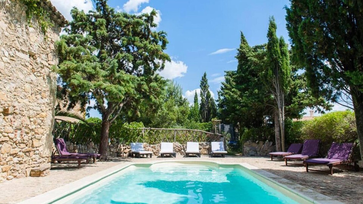 Ferrals-les-Corbieres Apartment | Maison de la Roche Upper Gite Jardin Violet