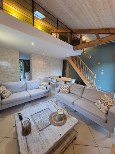 Mouchamps Villa | Maison de Gare, 8 personnes, 20 min PUY du F