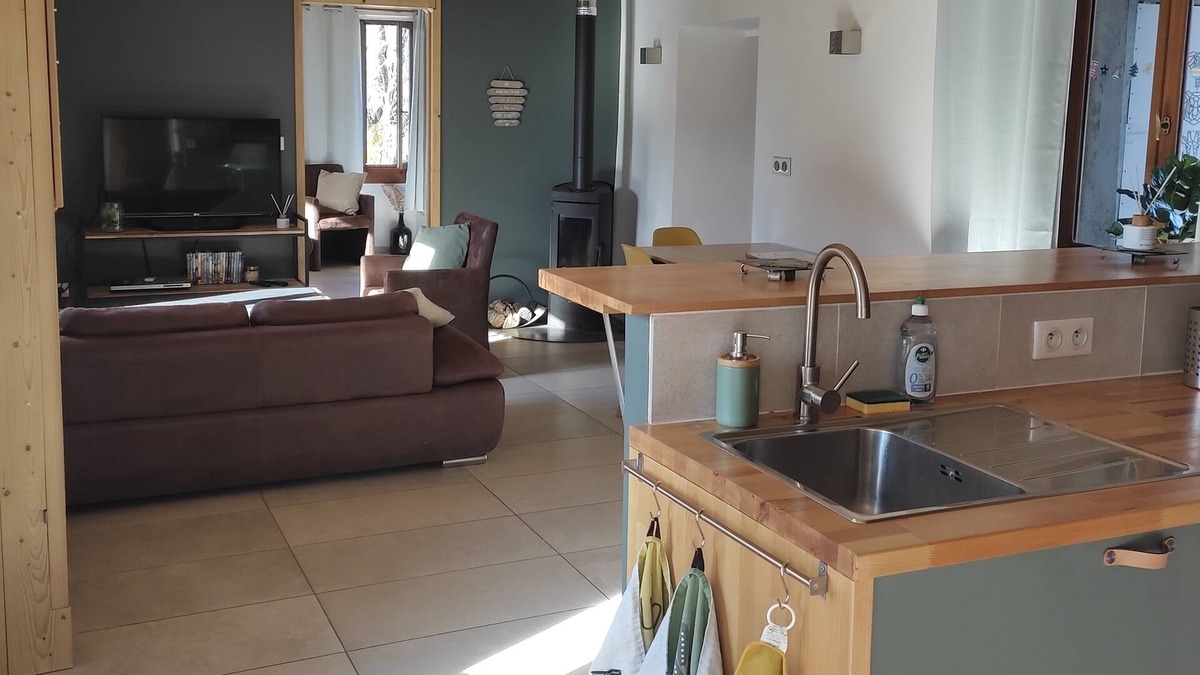 Ugine House | Maison de Montagne Rénovée Avec Poêle à Bois