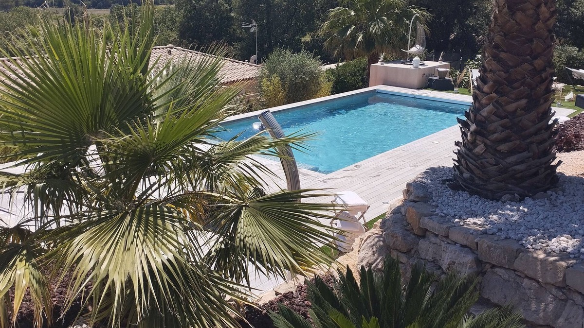 Gareoult House | Maison de Plein Pied, au Calme, sur 1650 M2 de Terrain Entièrement Aménagé