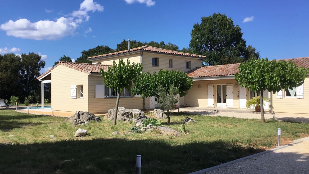 Les Vans House | Maison de Vacances Avec Piscine Proche du Village des Vans au Cœur des Cévennes