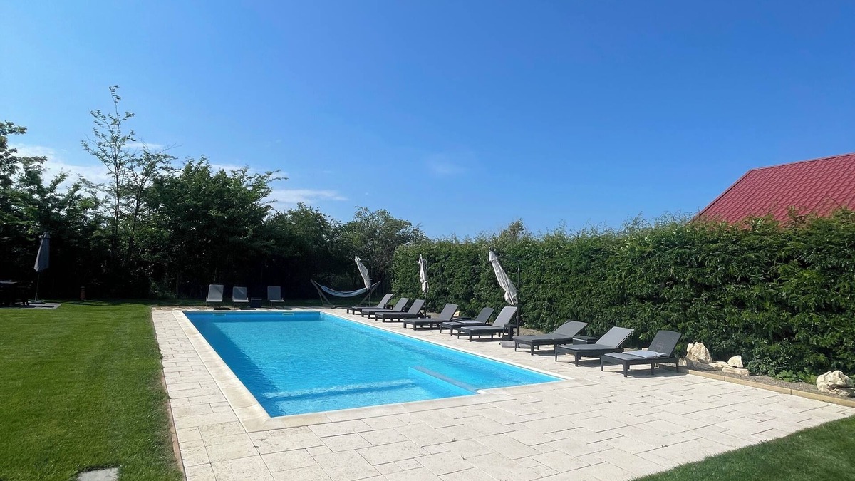 Balotesti House | MAISON DE VACANCES près de Thermes de Bucarest & Otopeni Airport