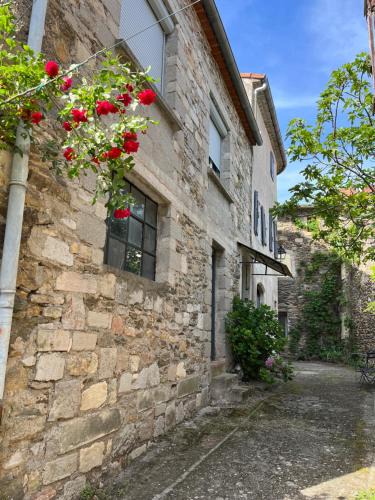 Branoux-les-Taillades House | Maison de village Cévenole climatisée à Branoux-Les-Taillades - Gard - #TravellerAwards 2025