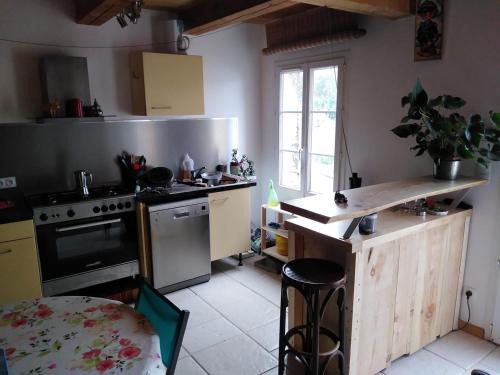 Domino House | maison de village, a la semaine min, bord de mer