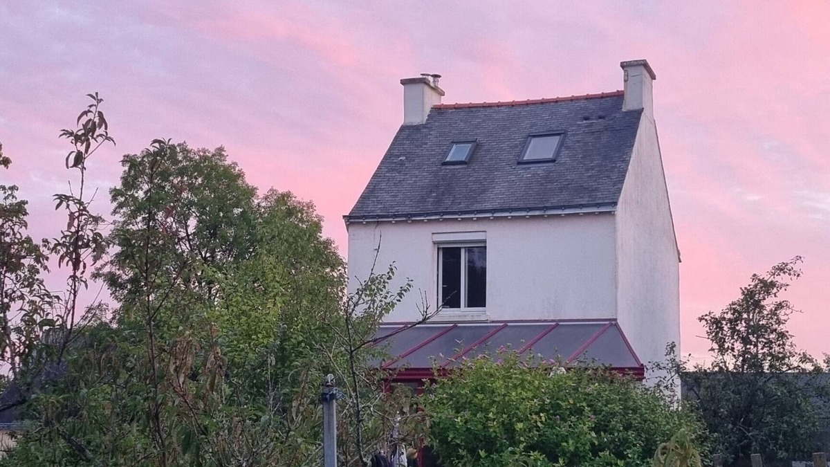 Le Guerno House | Maison de Village Avec Jardin -4 Couchages - à 15 Minutes des Plages