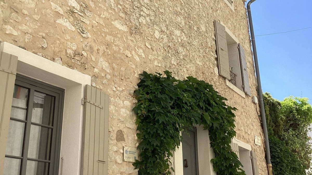 Velleron House | Maison de Village en Pierres, à 5minutes de L'isle sur la Sorgue