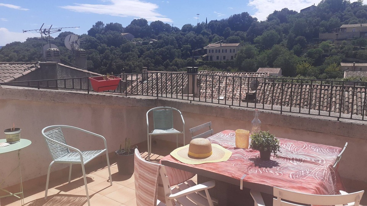 Ginasservis House | Maison de Village Originale et Entièrement Rénovée Avec Toit Terrasse