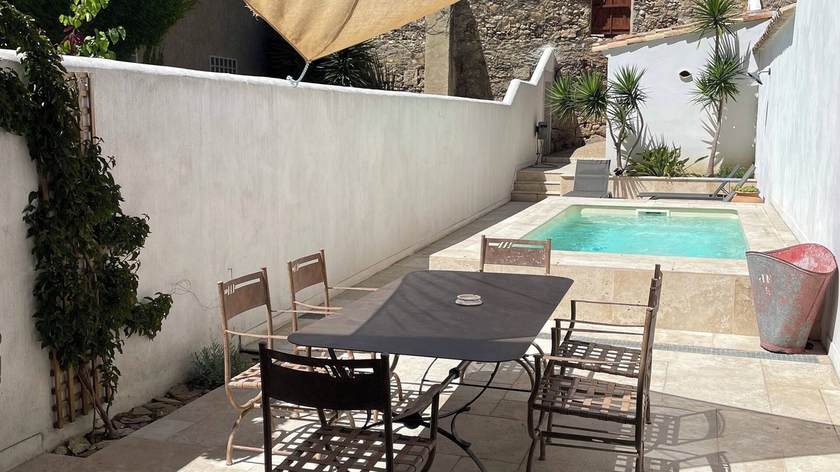 Fabrezan House | Maison de Village Rénovée