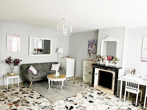 Flagy House | Maison de village - Suite Baroque cosy et élégante à 1 h de Paris proche Fontainebleau