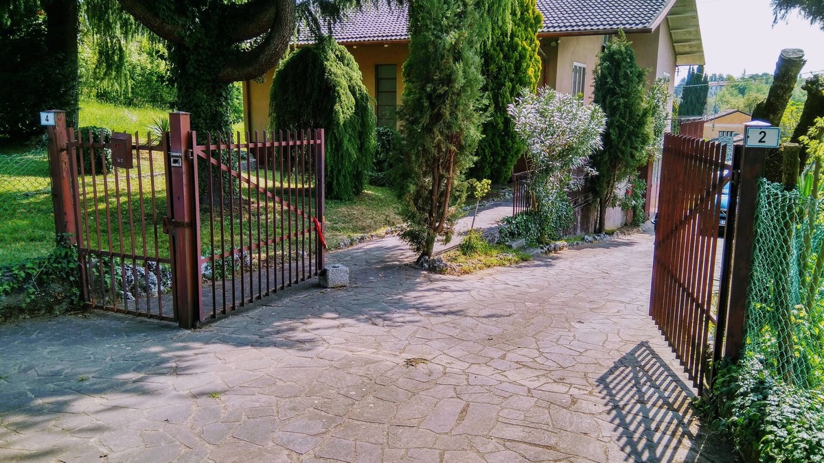 Arcugnano House | Maison Des Couleurs