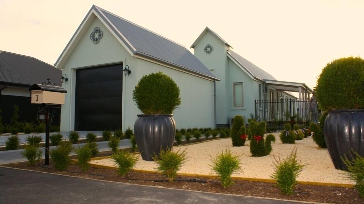 Christchurch House | Maison du Ciel: Comfort in Christchurch