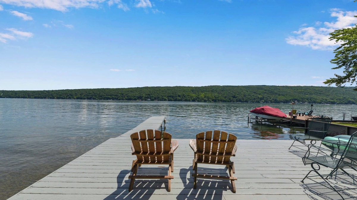 Branchport House | Maison Du Lac: Great Level Lakefront on Keuka Lake!
