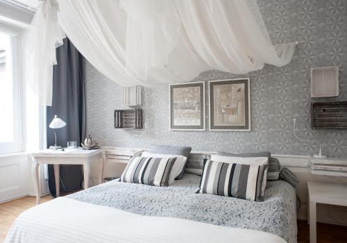 Le Locle Bed & Breakfast | Maison DuBois