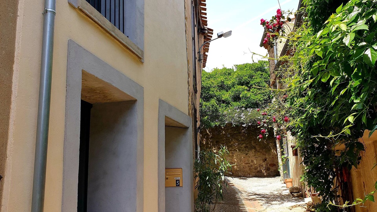 Montolieu House | Maison Entière - Village du Livre Montolieu
