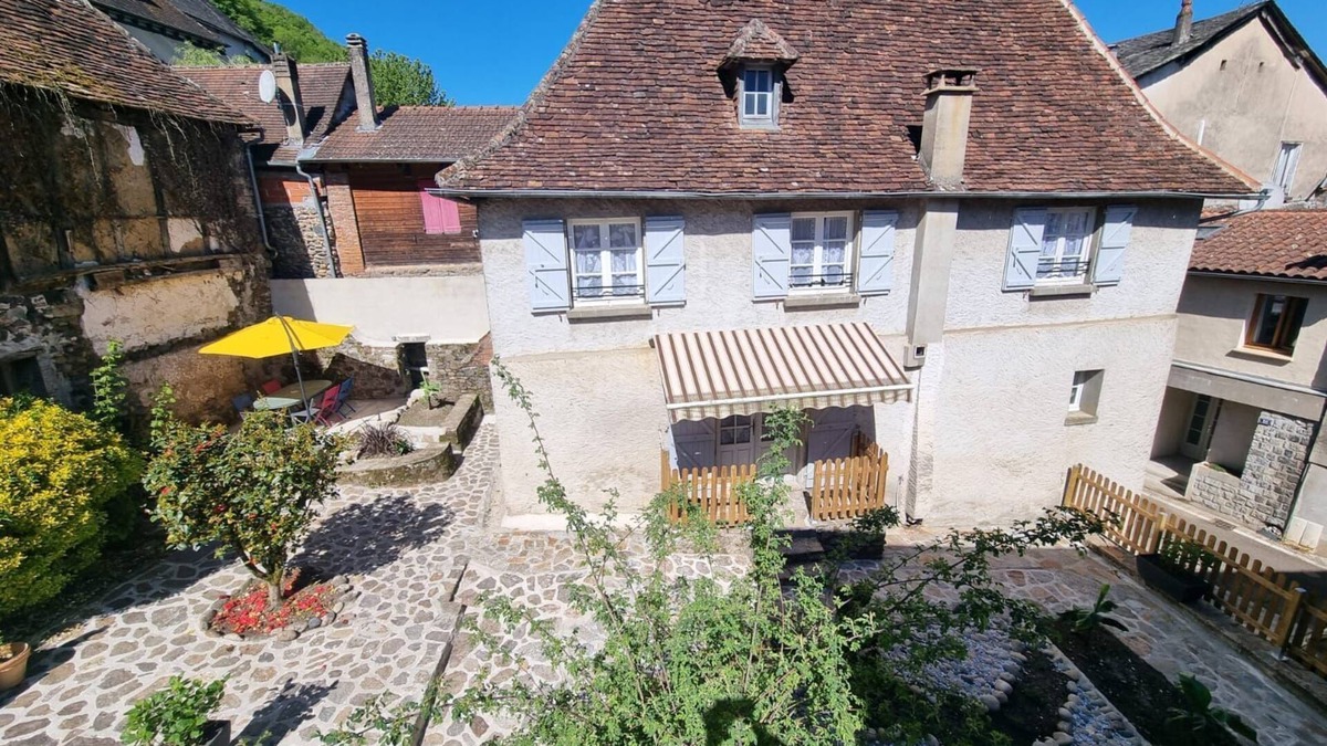 Beaulieu-sur-Dordogne House | Maison Familiale
