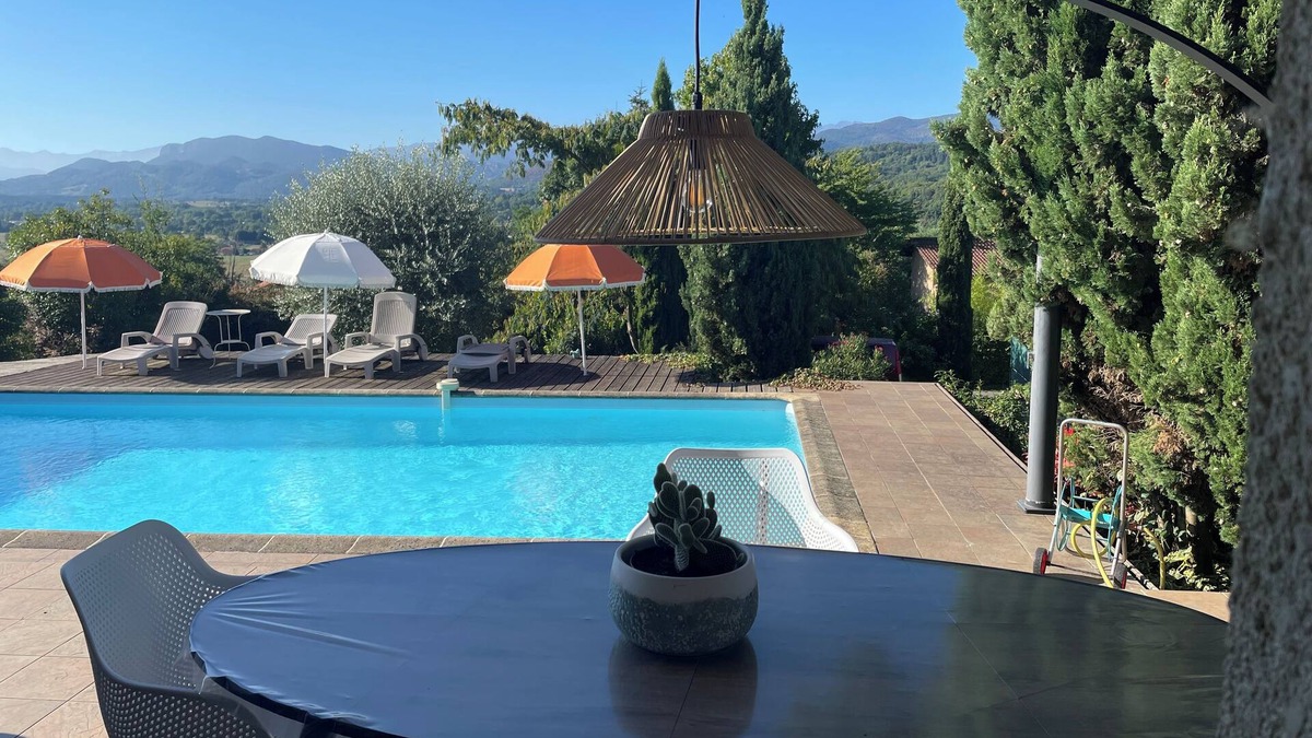 Mercenac House | Maison Facile à Vivre Jolie vue sur les Montagnes Avec Piscine Animaux Bienvenus