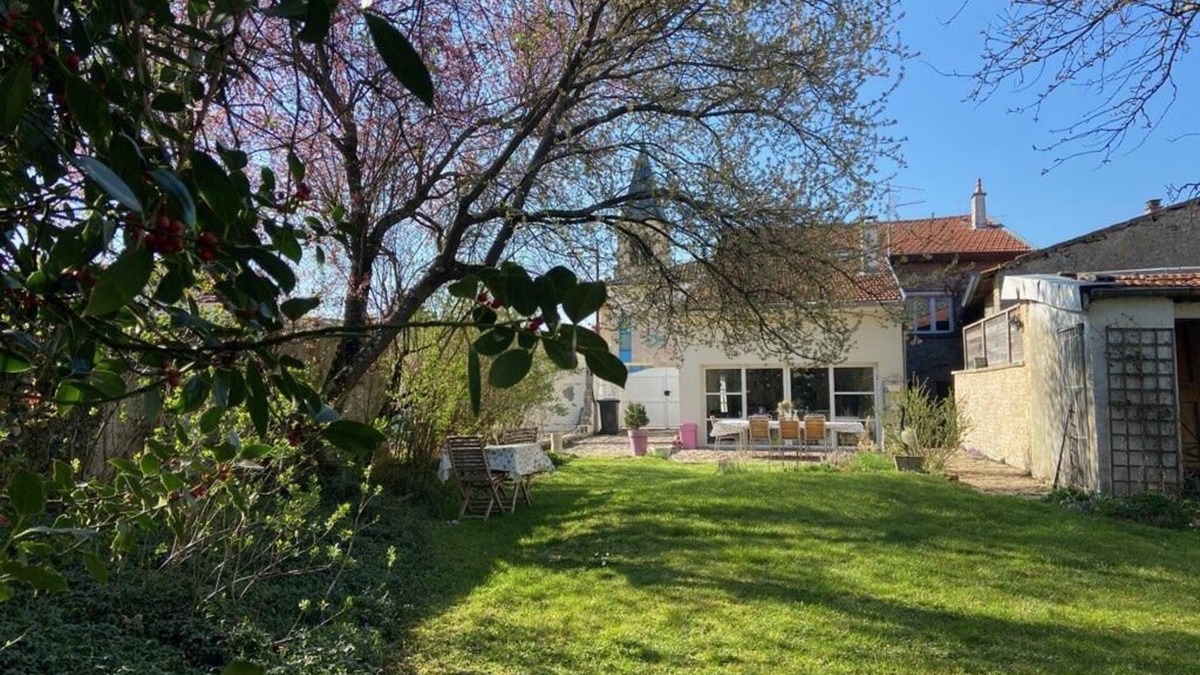 Velaine-en-Haye House | Maison Familiale Avec un Grand Jardin