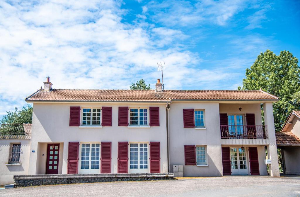 Moutiers-Sous-Chantemerle House | Maison familiale