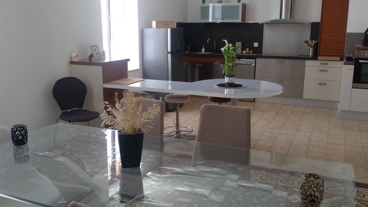 Magalas House | Maison Familiale Les Hirondelles