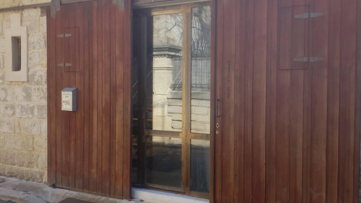 Saint-Laurent-d'Aigouze House | Maison Atypique Avec sa Terrasse Tropezienne Vegetalisée