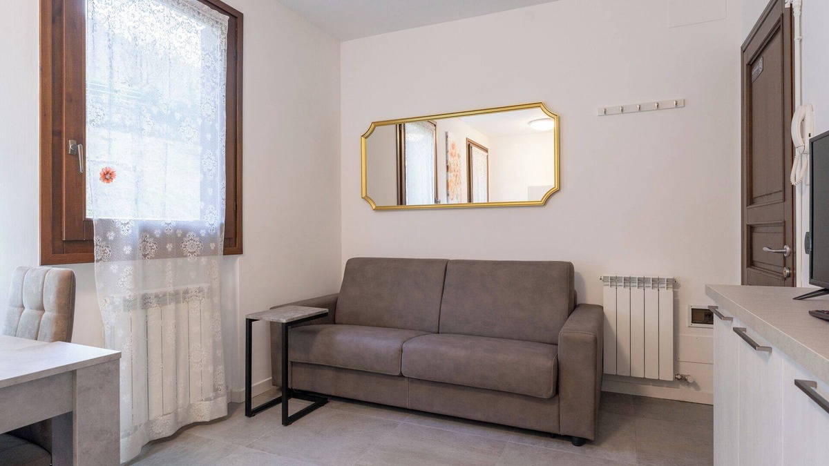 Introbio Apartment | Maison Giulia - Studio Apartment, Sleeps 2