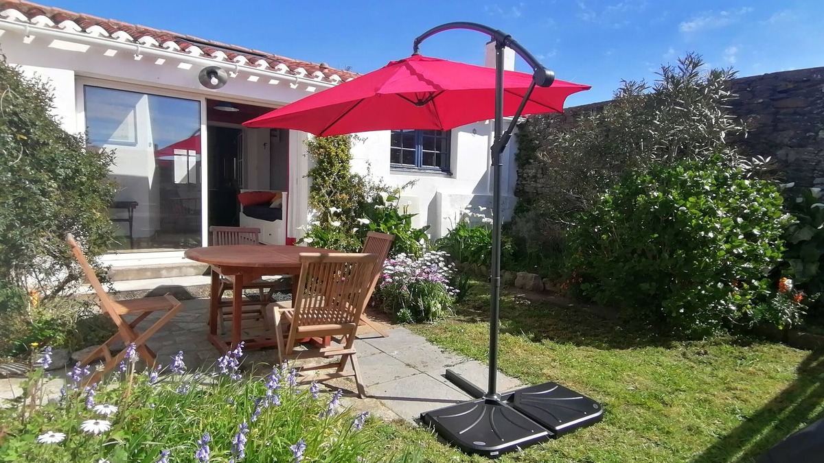 Ile d'Yeu House | Maison Indépendante Avec Cour et Jardin Dans le Port