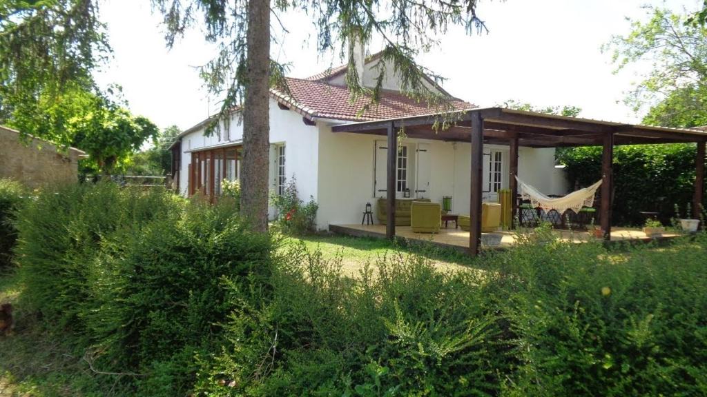 Thenezay House | Maison indépendante sur grand terrain clos