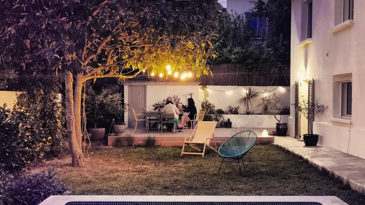 Les Beaux-Arts House | Maison Jardin Piscine, le Calme à 2 pas du Centre-ville
