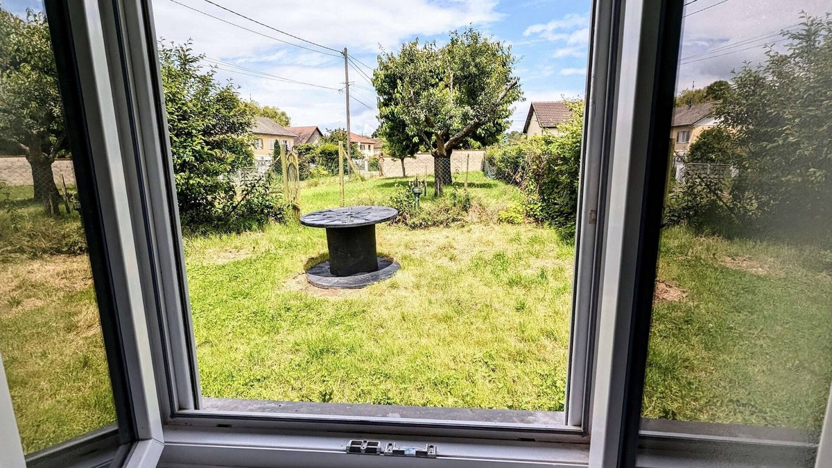 Mesnil-Saint-Pere House | Maison Lac et Jardin