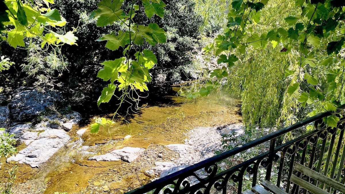 Villefort House | Maison les Pieds Dans L'eau