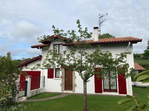 Saint-Pee-sur-Nivelle House | Maison Lore Mendi Elbarron