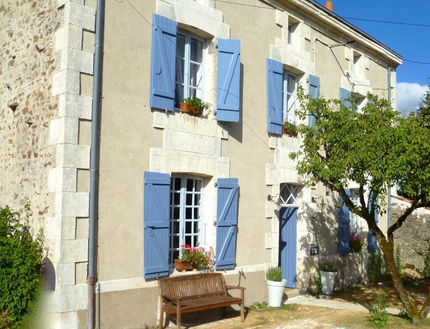 Droux Bed & Breakfast | Maison Marie