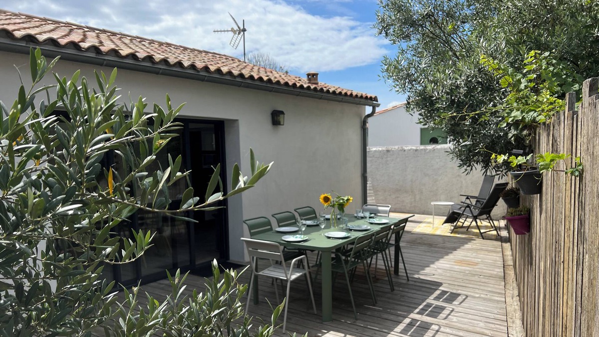 La Flotte House | Maison Moderne Très Lumineuse Entièrement Rénovée 6 à 8 Personnes