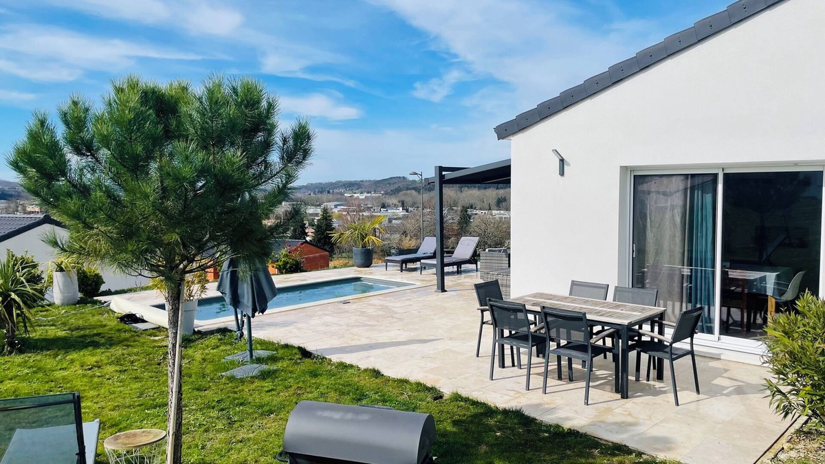 Boulazac-Isle-Manoire House | Maison Neuve Avec Piscine 10 min de Perigueux
