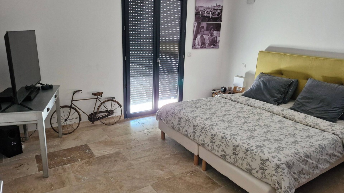 Alleins House | Maison Neuve Contemporaine au Calme Avec Piscine