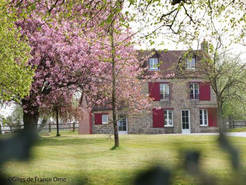 Menil-Gondouin House | Maison normande rénovée avec grand jardin, idéale pour famille, proche lac et randonnées - FR-1-497-143