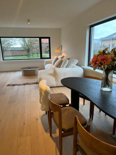 Torhout Villa | Maison Olive
