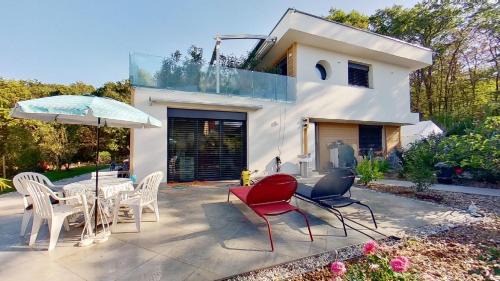 Veigy-Foncenex Apartment | Maison Olivier