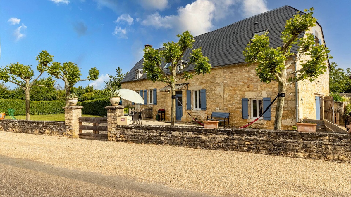 Paulin House | Maison Périgourdine de Caractère, 2-8 Personnes, Piscine, Située au Calme