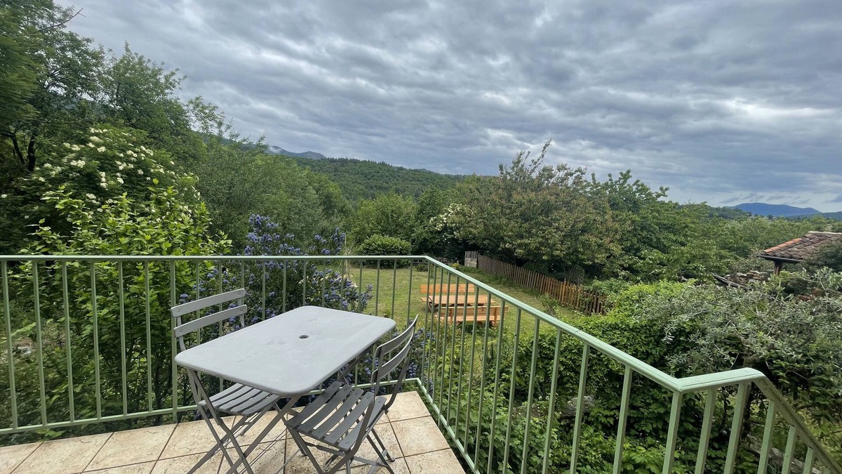 Breau-et-Salagosse House | Maison Perchée sur les Hauteurs Cévennoles